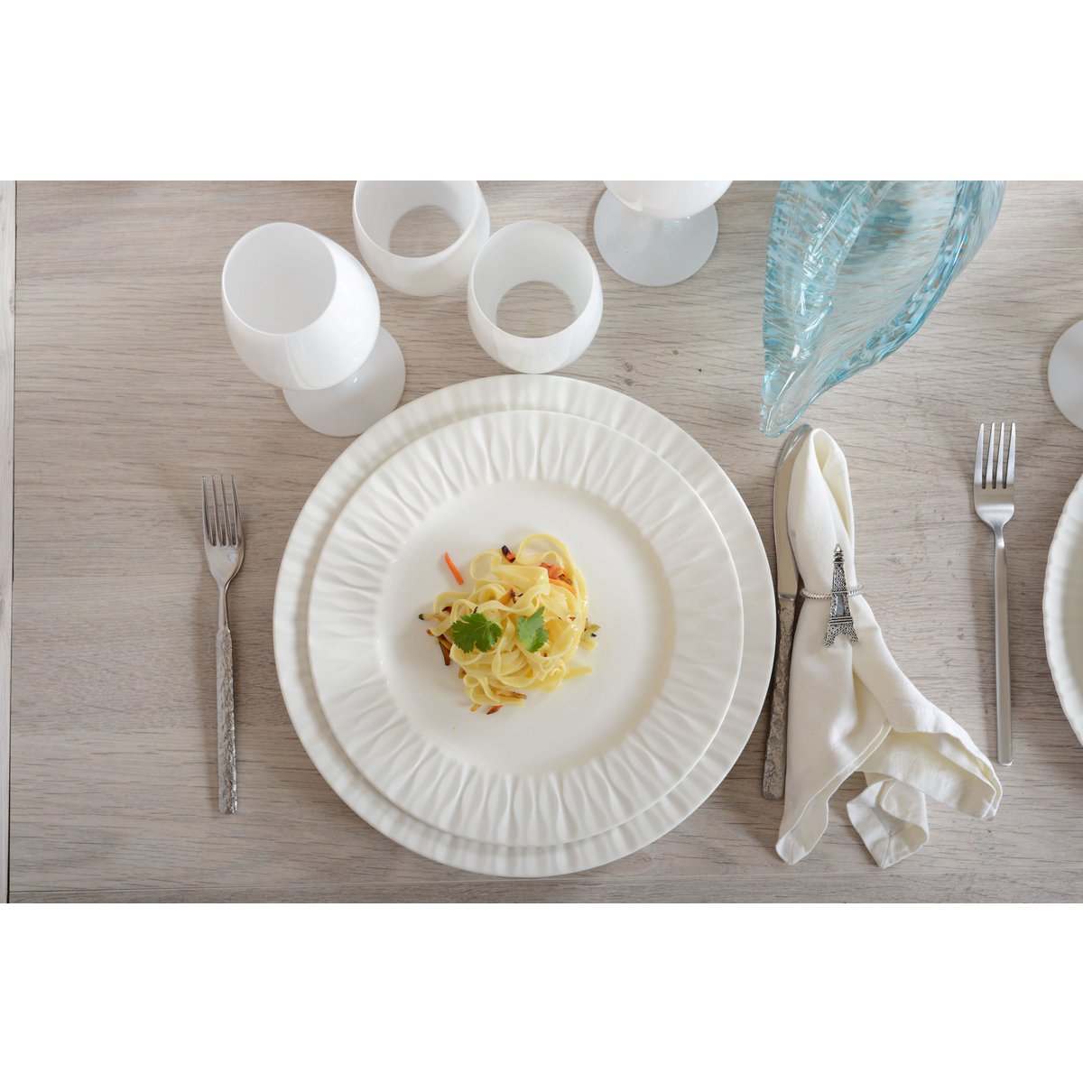 Porcelain Dinner Plate LILIA White