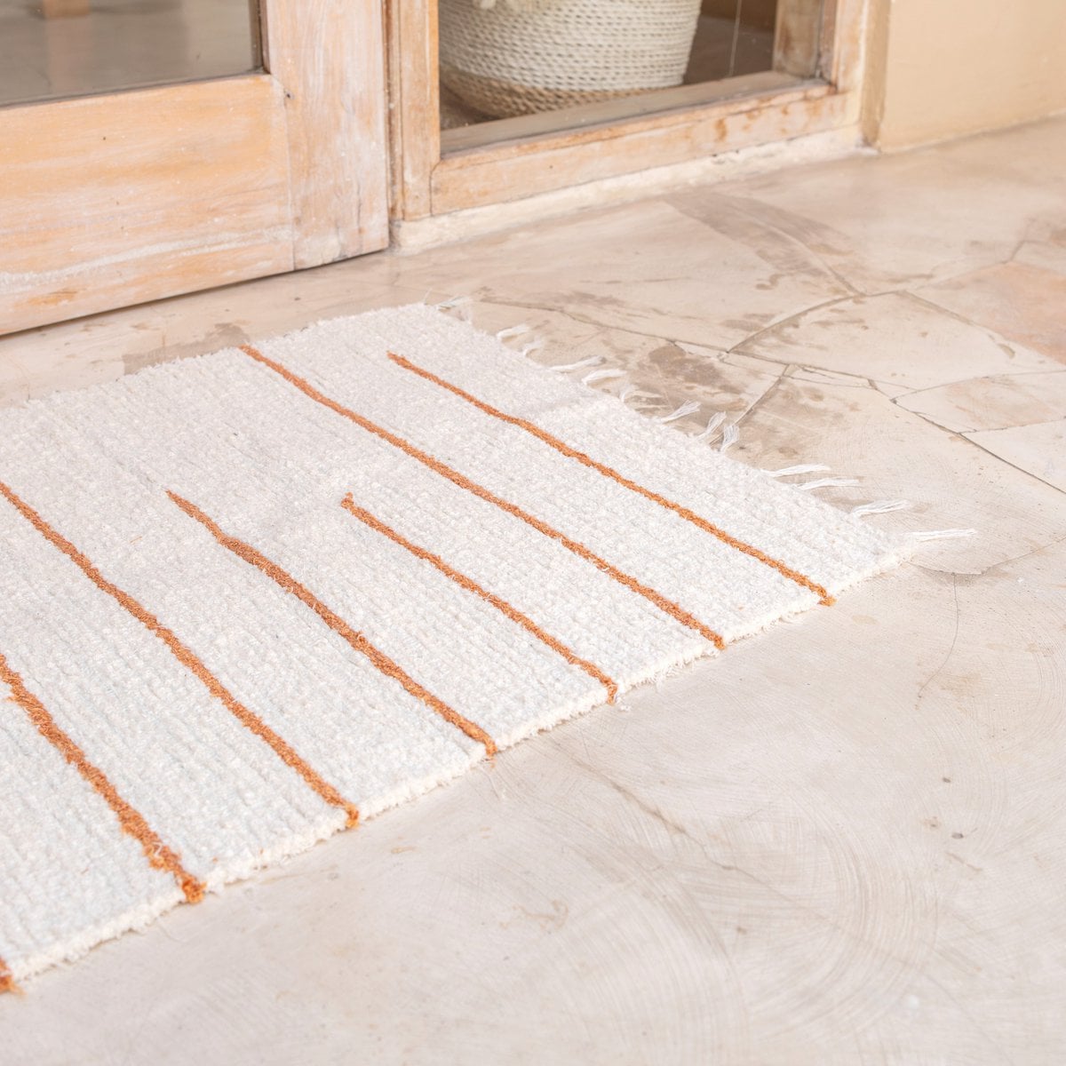 GIANYAR woven rug made of durable cotton