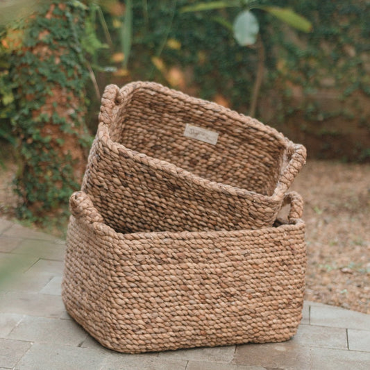 Basket TANIMBAR made of water hyacinth