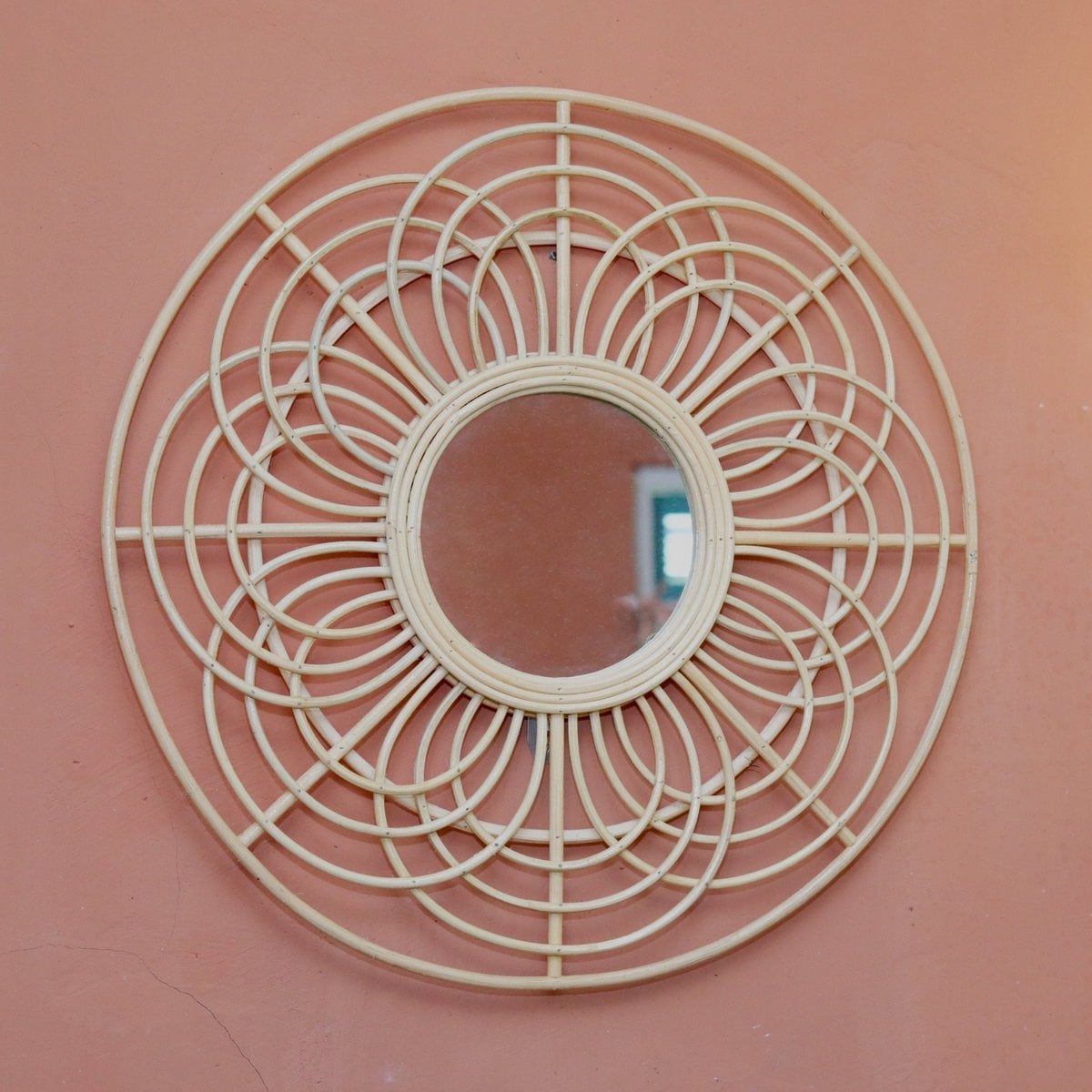 Rattanspiegel PUTUK Blumenform