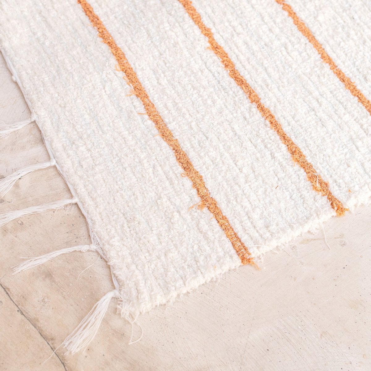 GIANYAR woven rug made of durable cotton