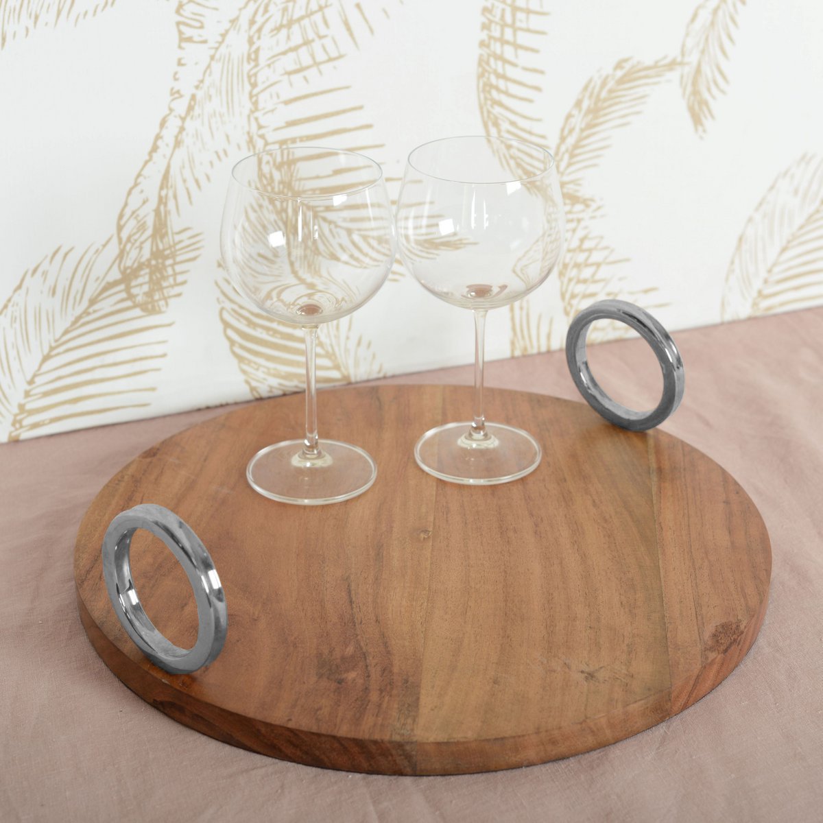 Runde Holzschale mit Silbergriff